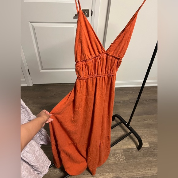 Shein VCAY Criss cross backless ruffle hem cami dress. Size M - Picture 5 of 5